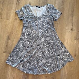 Women’s paisley black & white tunic mini dress short sleeve top Blouse shirt